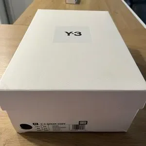 Adidas y-3 Qisan cozy size 11.5 never worn brand new Adidas y-3 Qisan cozy size 11.5 never worn brand new main image 2